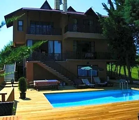 Pine Garden Hotel 4*
